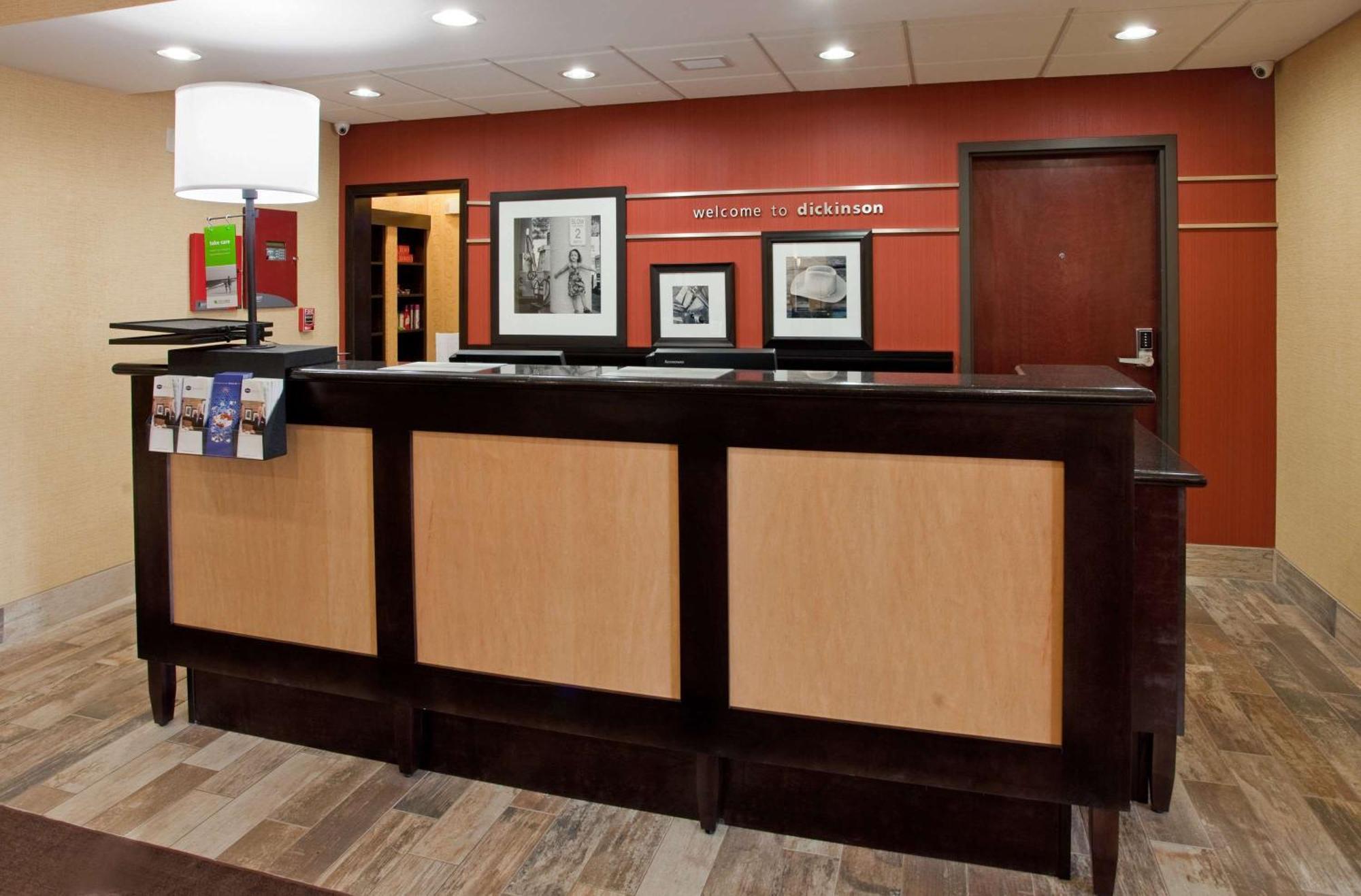 Hampton Inn & Suites Dickinson Nd Екстер'єр фото