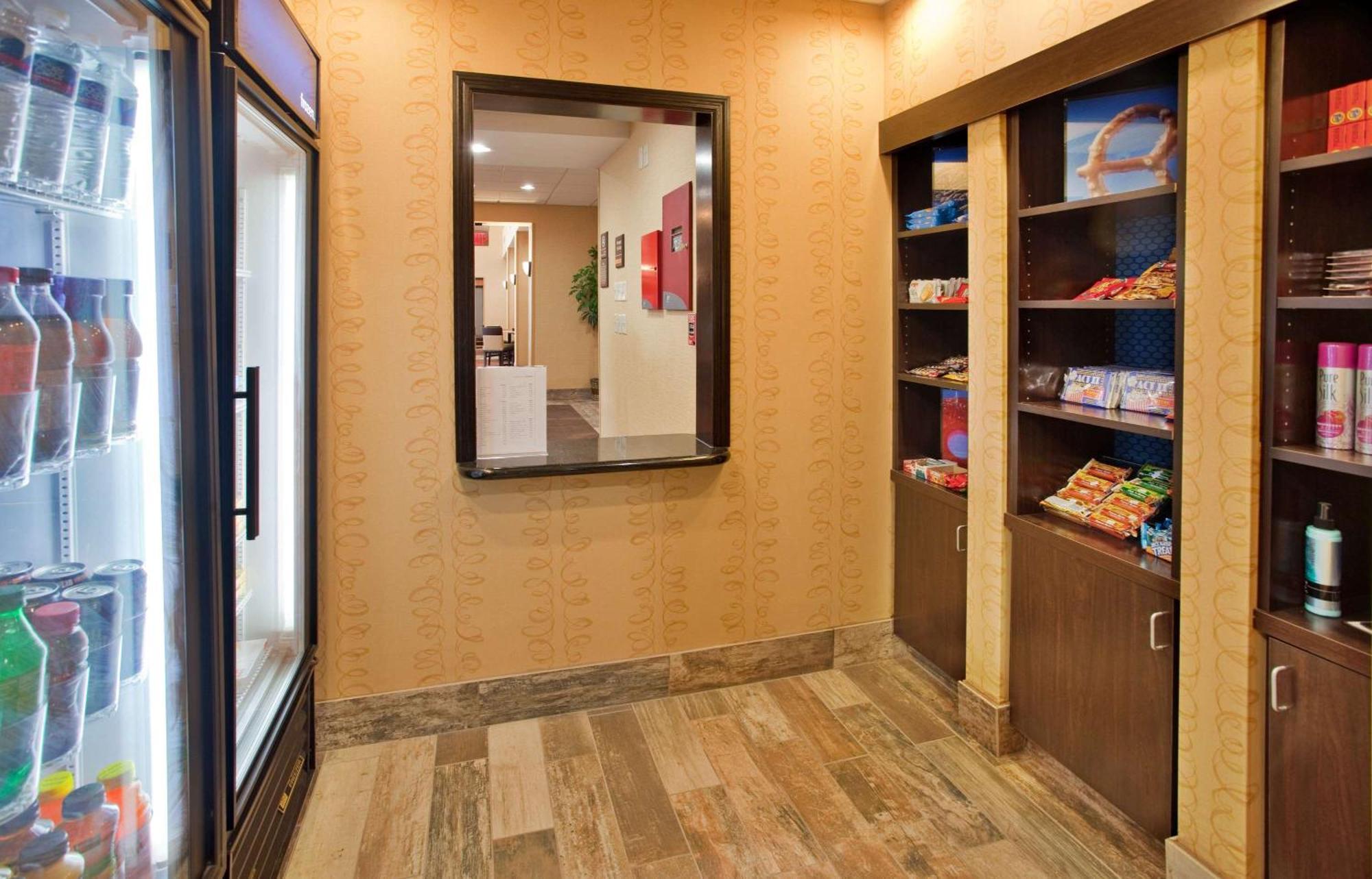 Hampton Inn & Suites Dickinson Nd Екстер'єр фото